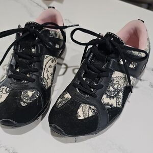 Stylish Black and Cream Women's Sneakers